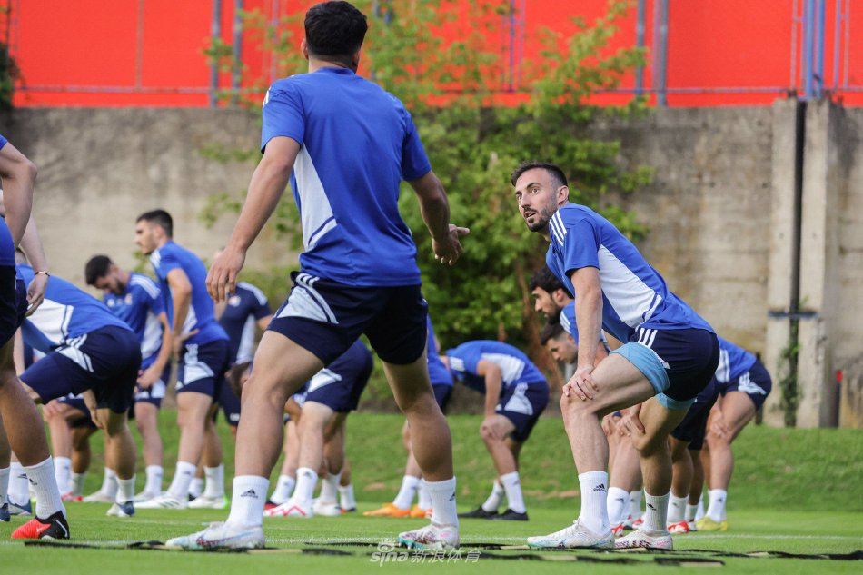 恩里克年仅 恩里克年仅