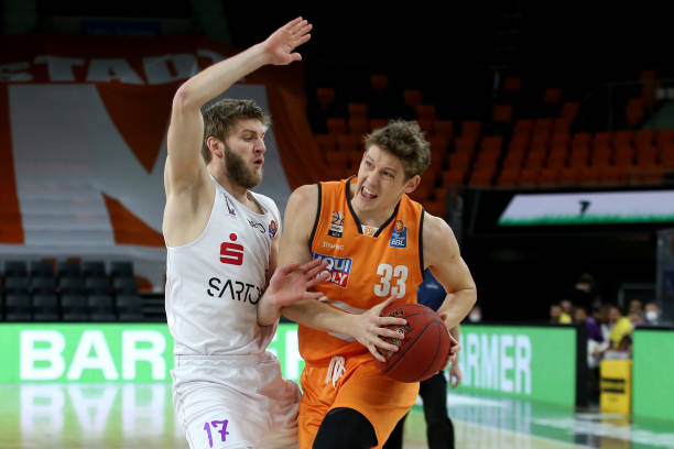 他在训练中 他在训练中